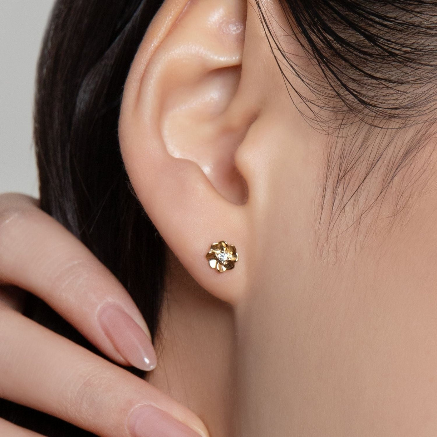 9K-Yellow-Gold-Natural-Diamond-Bloom-Floral-Stud-Earrings