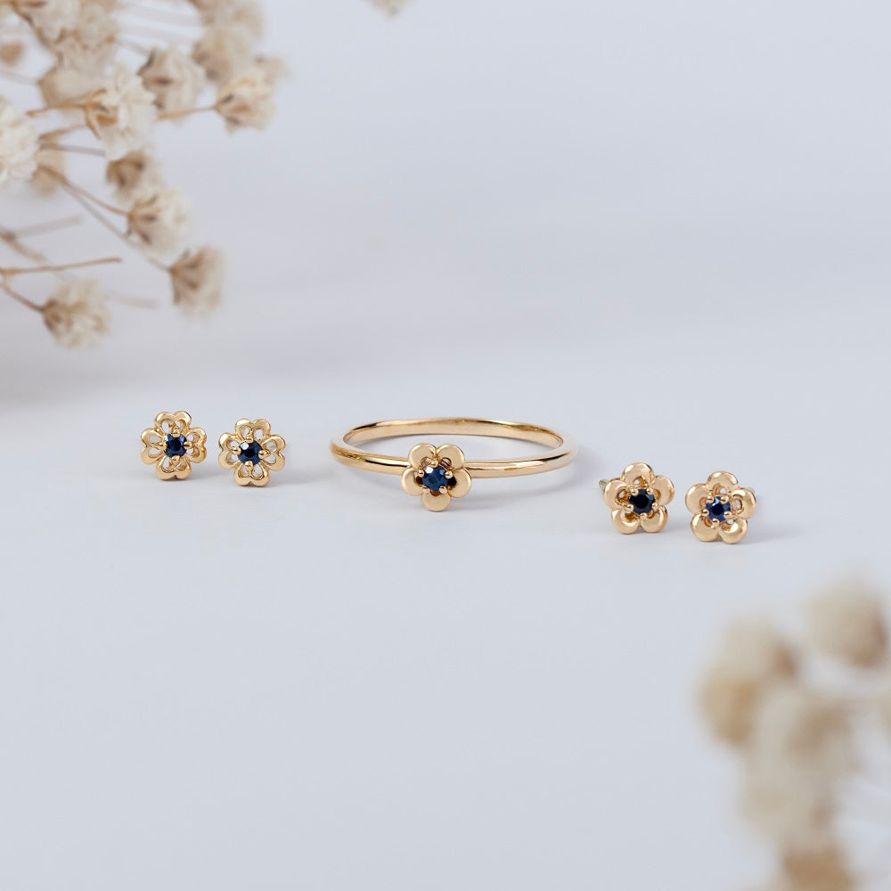 9K Gold Round Blue Sapphire Open Petal Flower Stud Earrings 132E2768-01_2