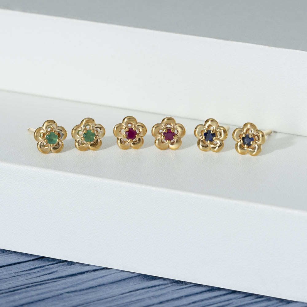 9K Gold Round Emerald Five Petal Flower Stud Earrings