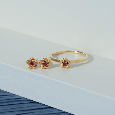 9K Gold Round Ruby Five Petal Flower Ring